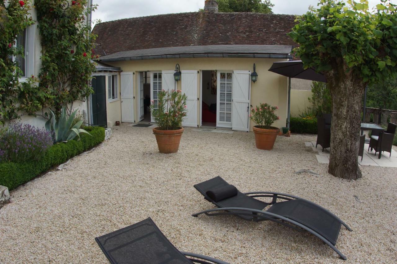 Le Petit Nid Villa Neuille-le-Lierre Exterior photo